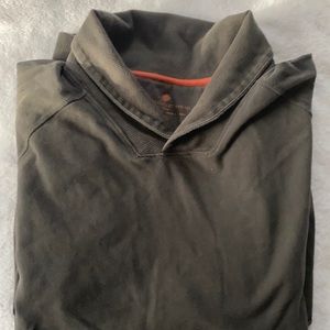 Long sleeve shawl color men's shirt. 100% cotton